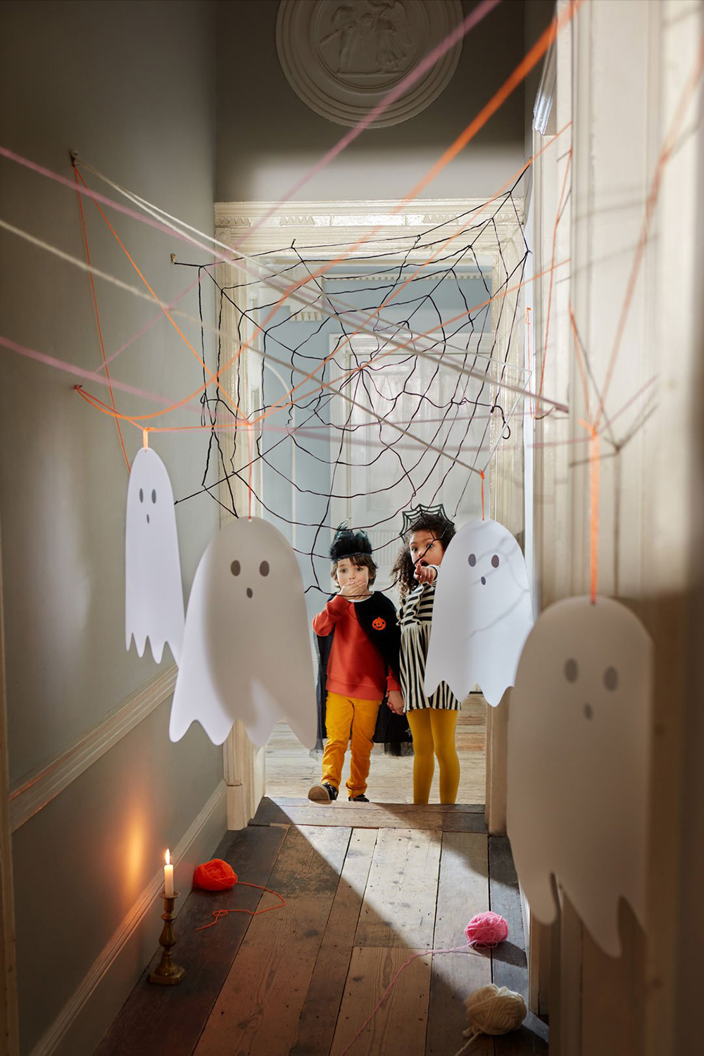 Haunted house decorations deals